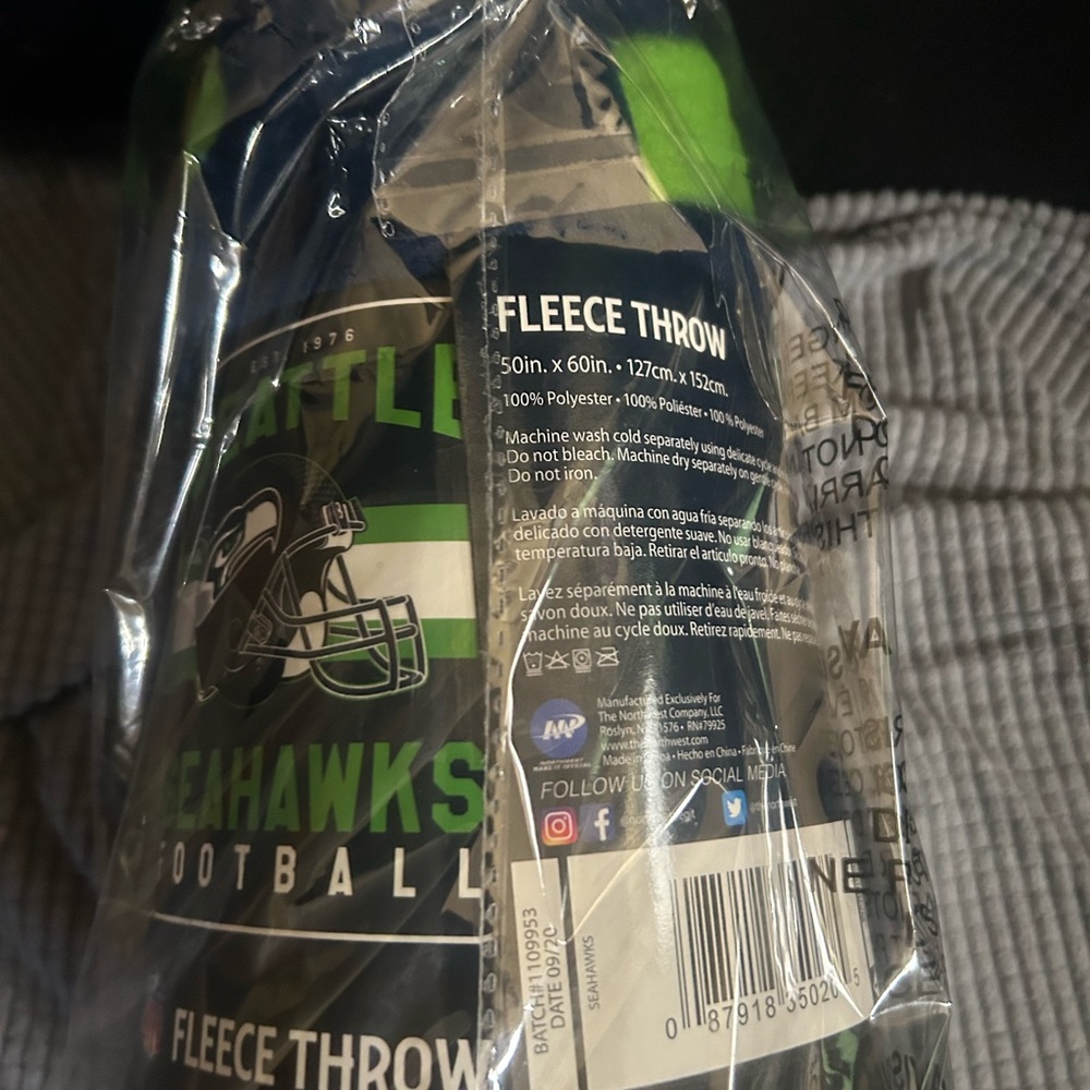 Seattle Seahawks blanket 50in x 60in